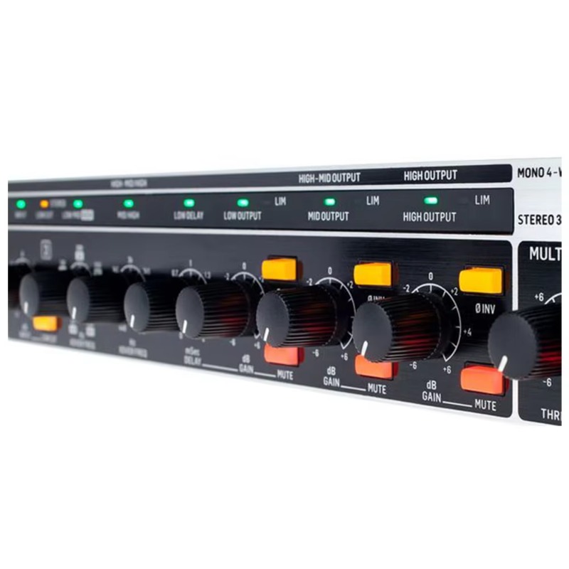 نظام صوت نشط Behringer CX3400  - مراجعة Audio And Music Separate وسعره